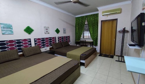 Homestay Family Room 5 Pax