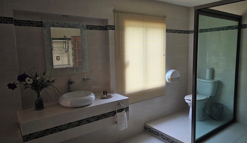 Luxury Suite, 2 Bedrooms, Corner