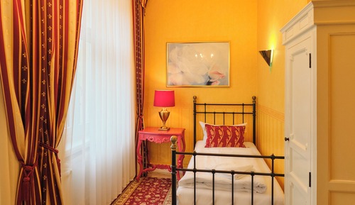 Classic Single Room