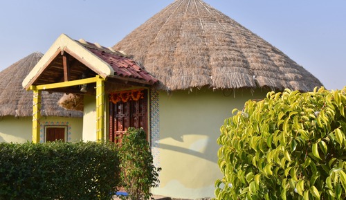 Villa Meadows (Kutchi Bhunga)