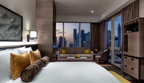Suite, 1 King Bed, Balcony