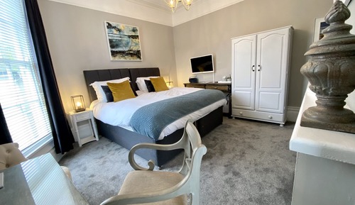 Deluxe Double Room, Ensuite (Room 1)