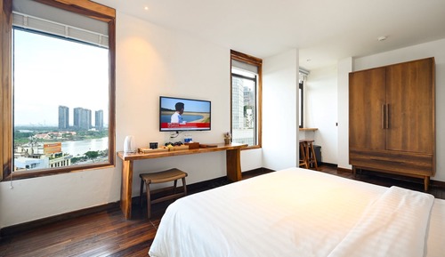 Sky Gem River View Room
