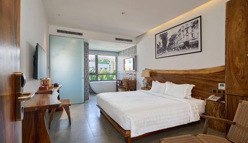 Executive River View Room