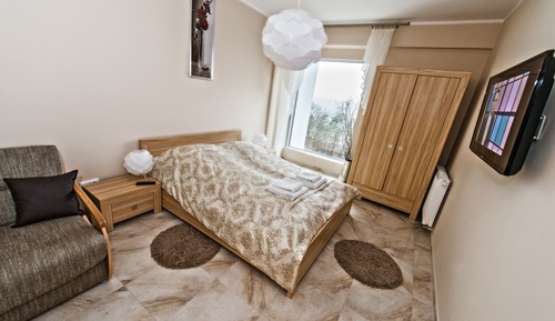 Apartment (UG 509)