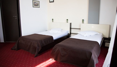 Basic Twin Room (Single use)