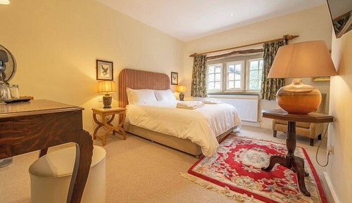 Ward's Stone - Super King Size Bedroom