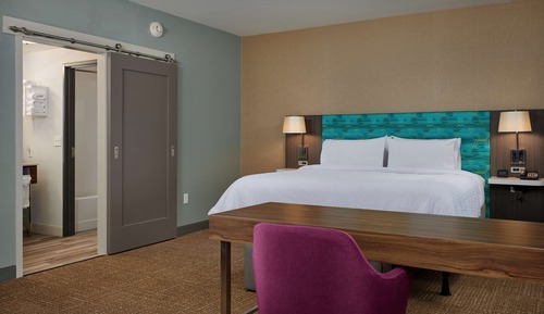 Suite, 1 King Bed, Non Smoking