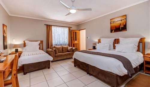 Family Room (Lodge 7 Room)