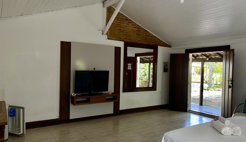 Family Room, Mixed Dorm