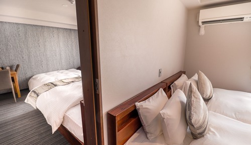 Large Twin Room