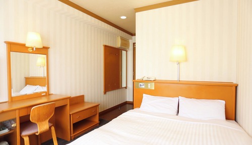 Double Room A, Smoking