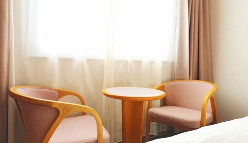 Twin Room A, Smoking