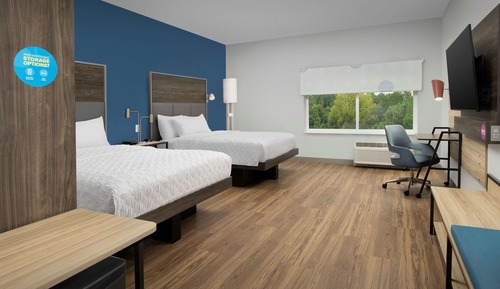Room, 2 Queen Beds, Accessible (Roll-In Shower)