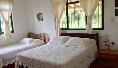 Family House, 6 Bedrooms (22 pax)