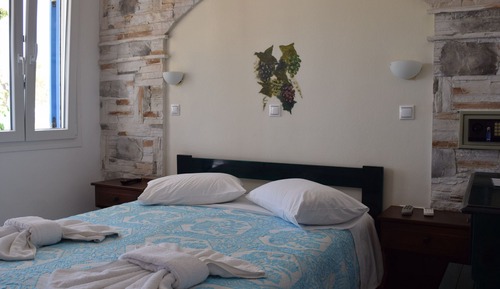 Single Room, Sea View