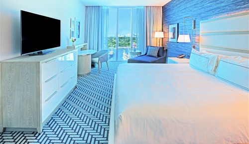 Room, 1 King Bed, Marina View