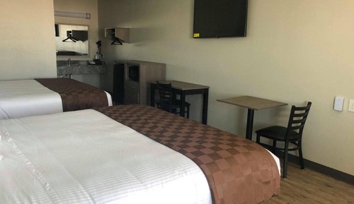 Double King Bed Suite