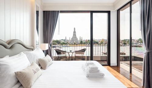 Executive Studio Suite, River View