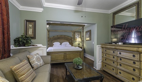 Deluxe Room, 1 King Bed with Sofa bed, Patio