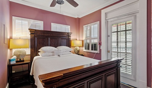 Comfort Room, Patio, Ground Floor