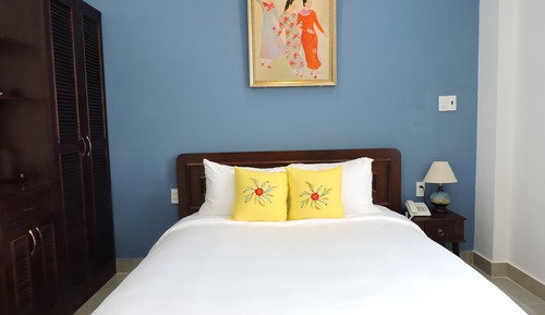 Double Room, No Windows