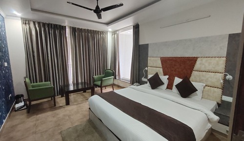 Deluxe Family Suite
