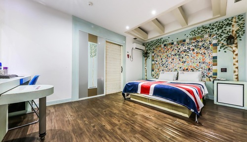 Standard Double Room, Smoking
