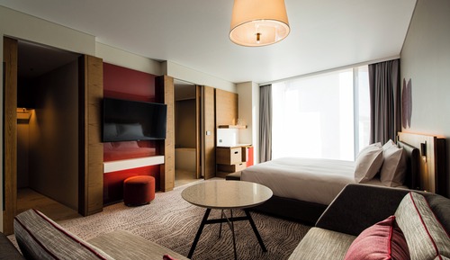 Standard Room, 1 King Bed, Club Lounge Access, Harbor View