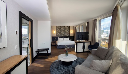 Junior Suite Sky View