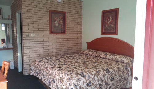 Classic Room, 1 King Bed, Non Smoking