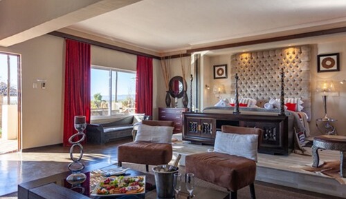 Ambassador Suite (1)