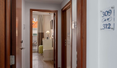 Superior Room, Connecting Rooms