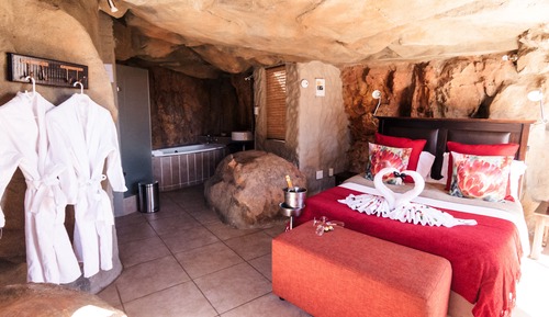 Honeymoon Suite