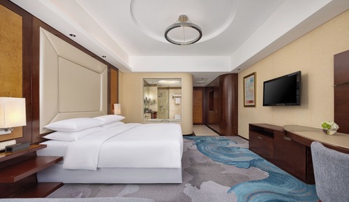 Club Room, 1 King Bed