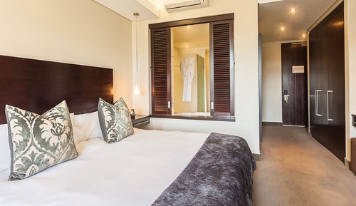Premier room