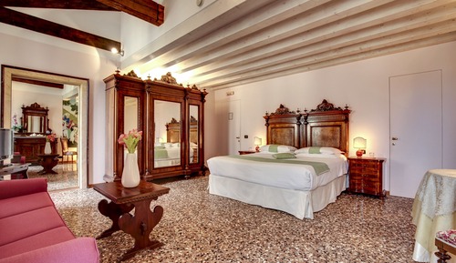 Family Suite (Junior Suite)