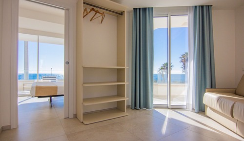 Family Room, Sea View