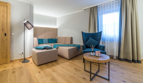 Suite, Balcony, Mountain View