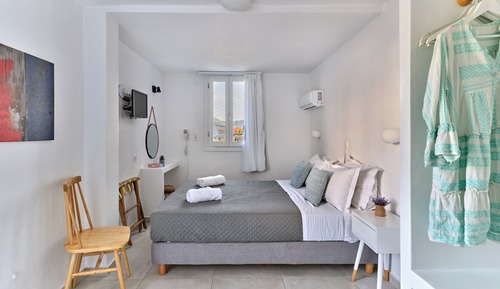 Economy Room