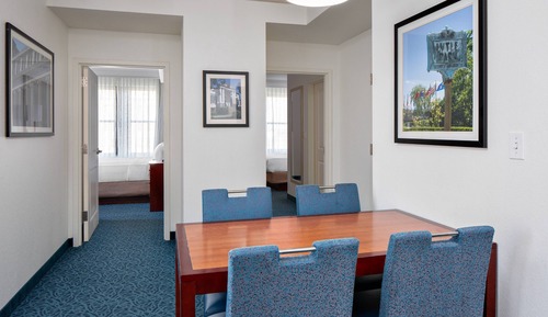 Suite, 1 Bedroom (Mobility/Hearing Access, Roll-In Shwr)