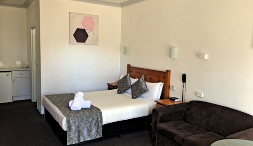 Standard Room, Non Smoking, Kitchenette (Queen Room)