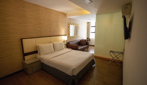 Club Deluxe Room