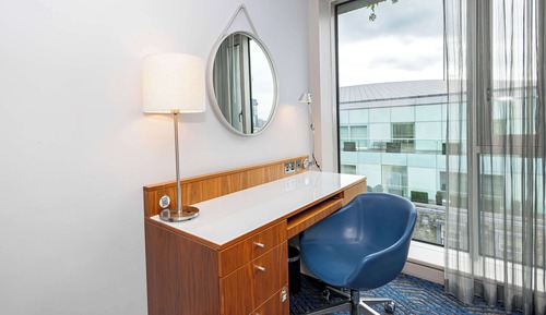 Executive Room, 1 King Bed, Non Smoking (Newly Refurbished)