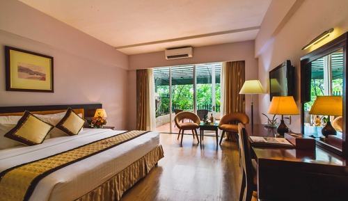 Deluxe Double Room, Garden View