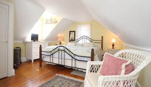 Deluxe King Room with Ocean View