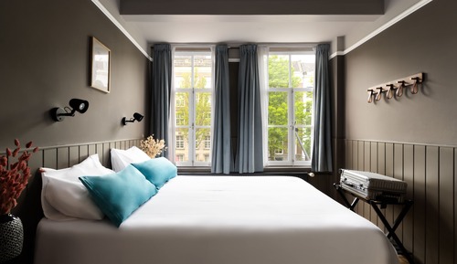 Double Room, 1 Queen Bed, Canal View