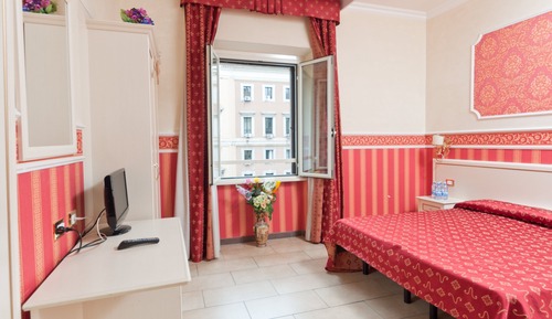 Triple Room
