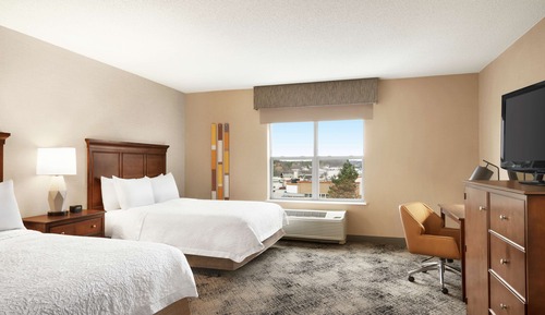 Room, 2 Queen Beds, Non Smoking (Drinks & Snacks)