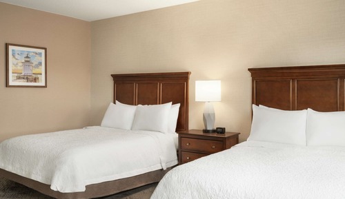 Room, 2 Queen Beds, Accessible, Bathtub (Mobility & Hearing)